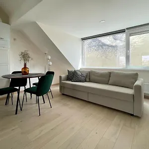 Charming Duplex On The Canal Apartment Brussels