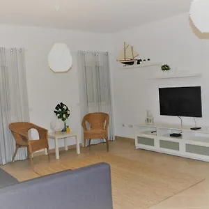Casa Camoes, Near Airport, 4km Beach Apartment Faro